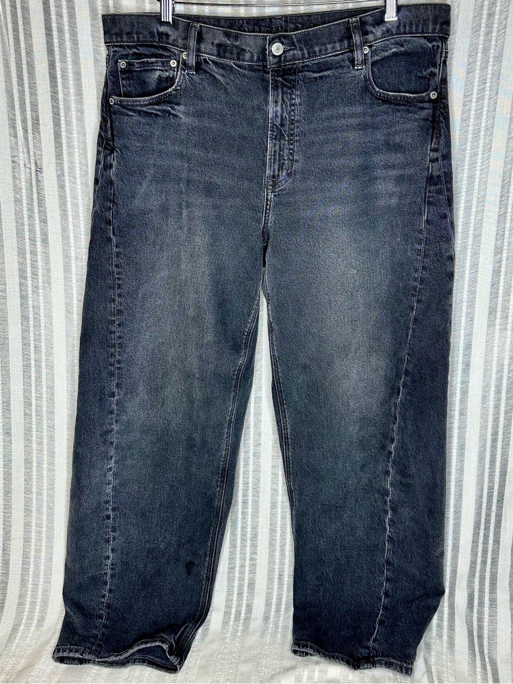 American Eagle Black Wash Barrel Jeans